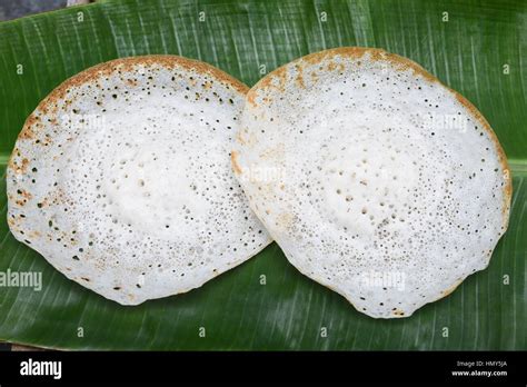  Appam - Kotoisasti mausteinen ja pehmeä pannari, täydellinen yhdistelmä tekstuurista ja mausta!