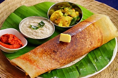  Mysore Masala Dosa:  Tuo kotiin Intiasta mausteisen kasvisruoan ja rapeaa kreppaherkun yhdistelmä!